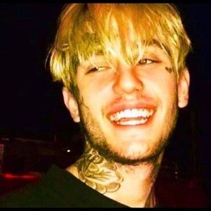 Meet your Posher, Nora